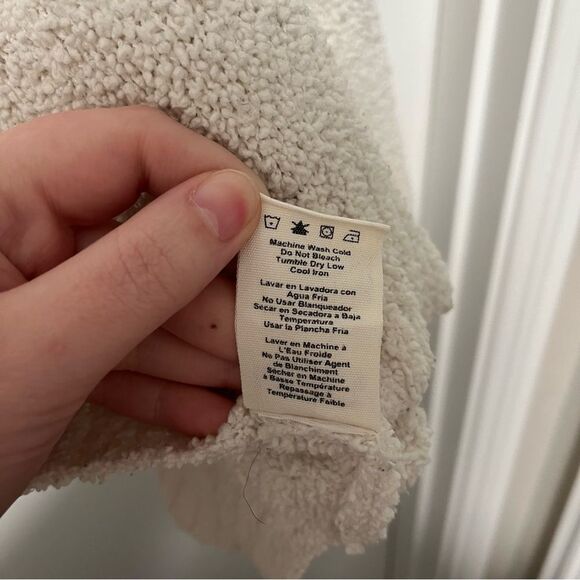 Ugg Sage Sweater Staple Piece Size Medium - Picture 7 of 8